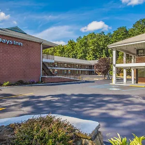 Motel Days By Wyndham, Elmsford